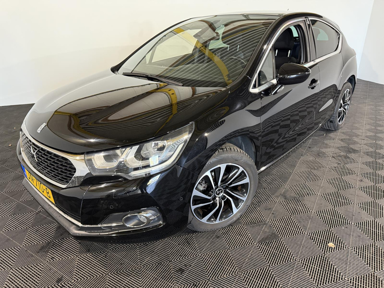 DS 4 1.2 PureTech Business | 2016 | 154.325 km | JN-710-B - Hatchback: hình 1 DS 4 1.2 PureTech Business | 2016 | 154.325 km | JN-710-B - Hatchback: hình 1
