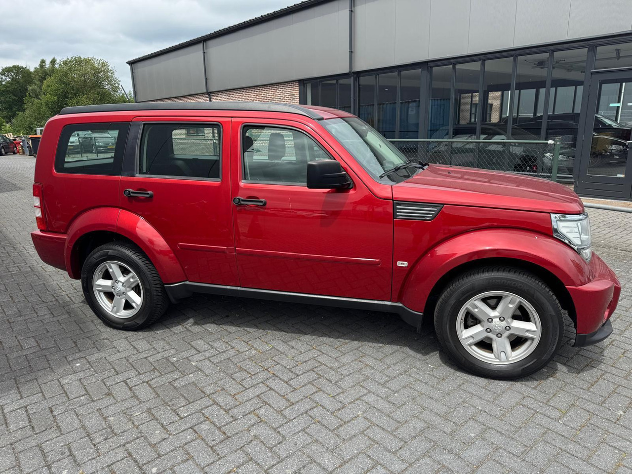 Dodge Nitro 3.7 V6 SXT | 2008 | 209.339 km | 31-ZD-PT - SUV: hình 4 Dodge Nitro 3.7 V6 SXT | 2008 | 209.339 km | 31-ZD-PT - SUV: hình 4