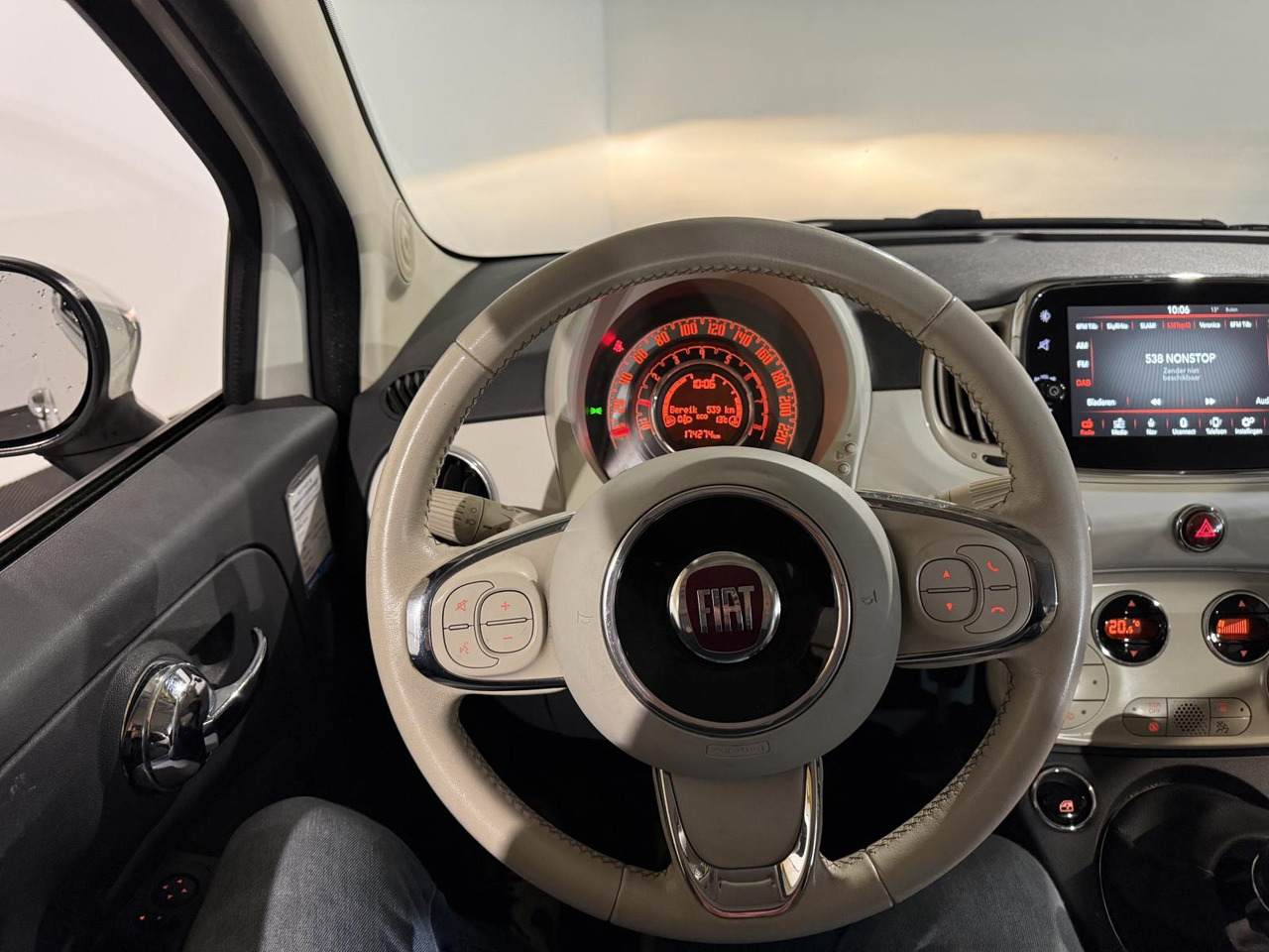 Fiat | 500 | 0.9 TwinAir Turbo Lounge | 2017 | 174.274 km | KX085G | Logisch - Hatchback: hình 3 Fiat | 500 | 0.9 TwinAir Turbo Lounge | 2017 | 174.274 km | KX085G | Logisch - Hatchback: hình 3
