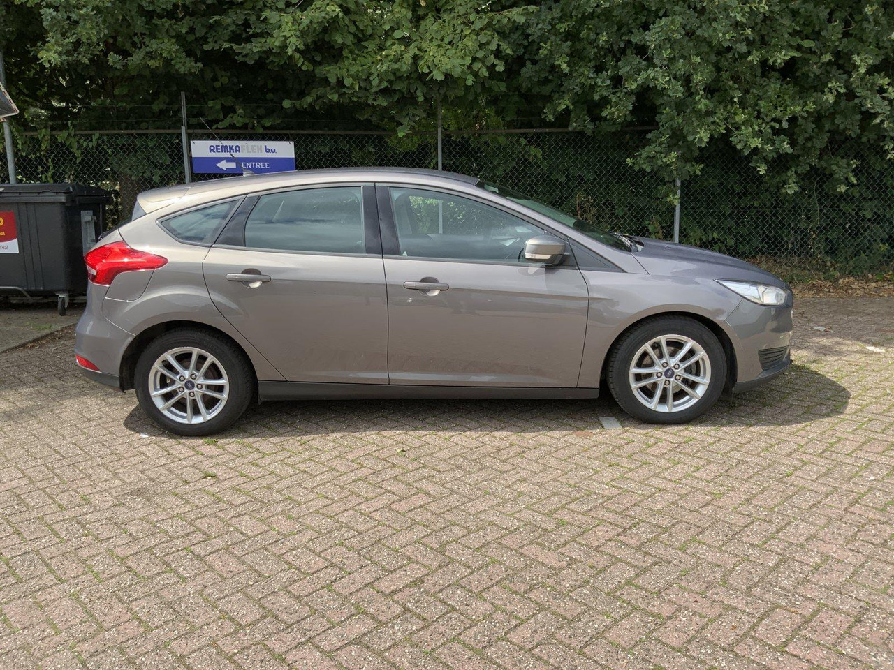 Ford Focus | 1.5 TDCI Trend | 2016 | 163.005 | JL-694-H - Hatchback: hình 2 Ford Focus | 1.5 TDCI Trend | 2016 | 163.005 | JL-694-H - Hatchback: hình 2