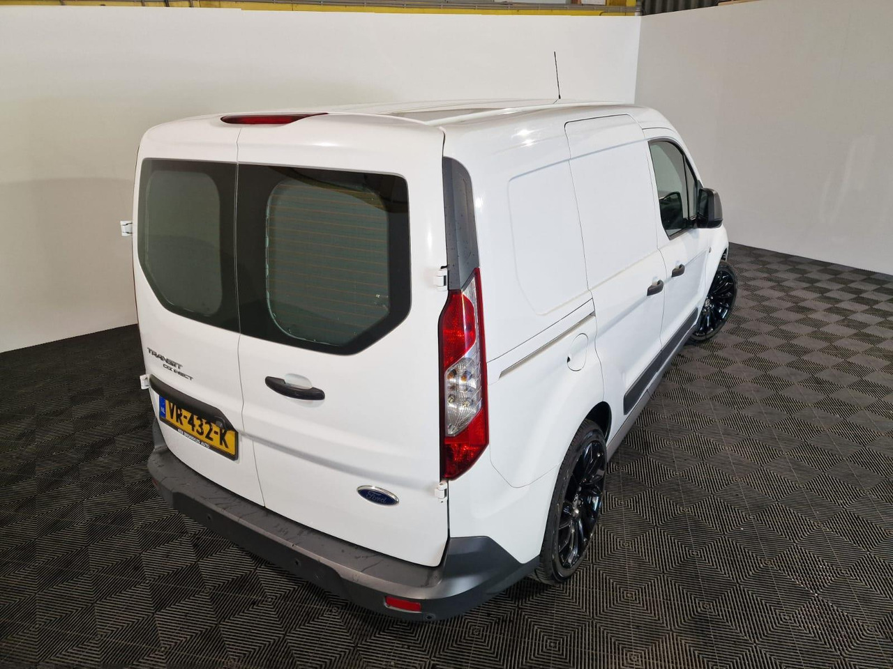 Ford Transit Connect 1.6 TDCI L1 Trend VR-432-K - Xe van nhỏ gọn: hình 4 Ford Transit Connect 1.6 TDCI L1 Trend VR-432-K - Xe van nhỏ gọn: hình 4
