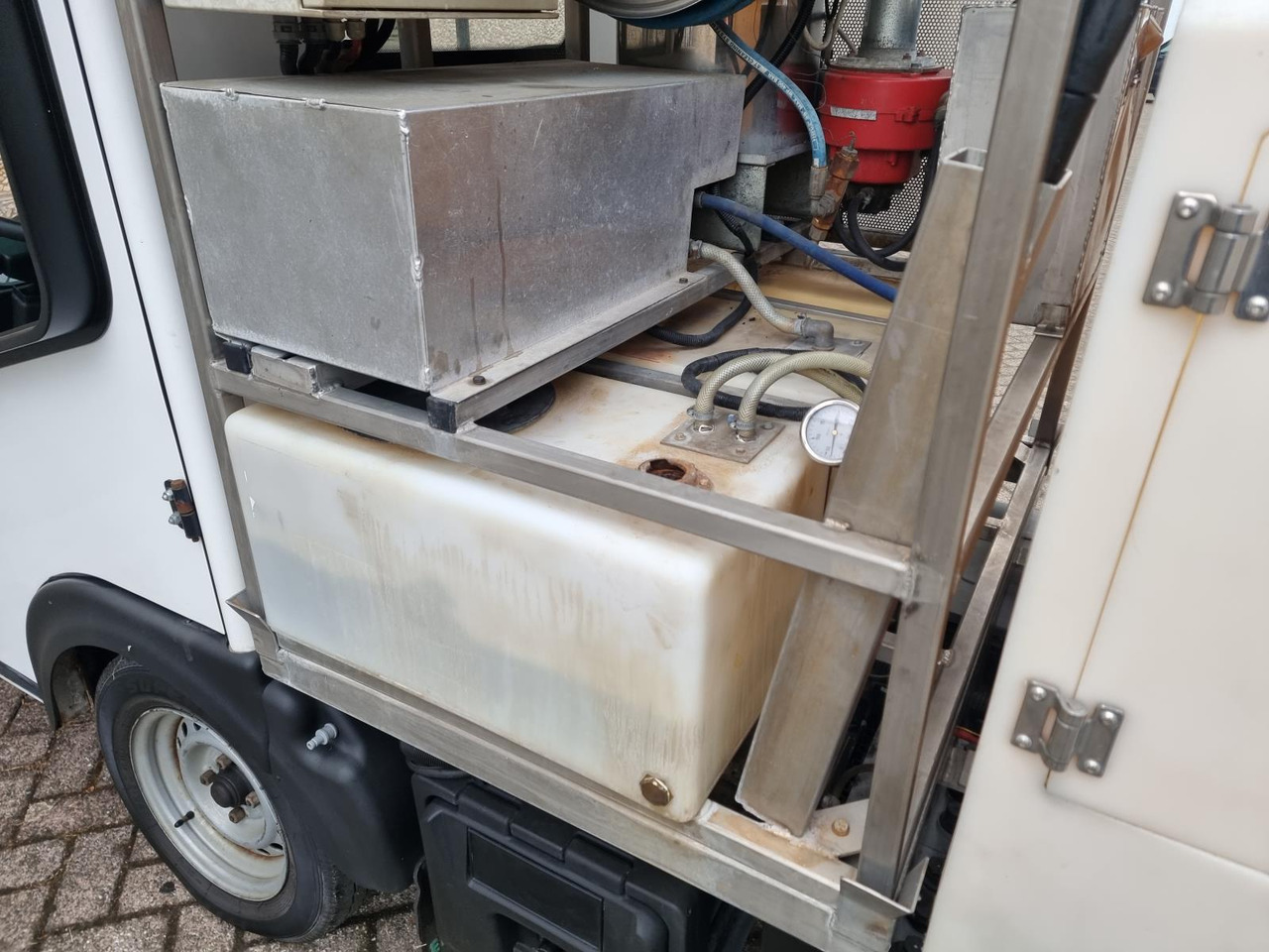 Goupil G3 Kipper met Hogedrukreiniger T-07-BSZ - Xe golf: hình 4 Goupil G3 Kipper met Hogedrukreiniger T-07-BSZ - Xe golf: hình 4