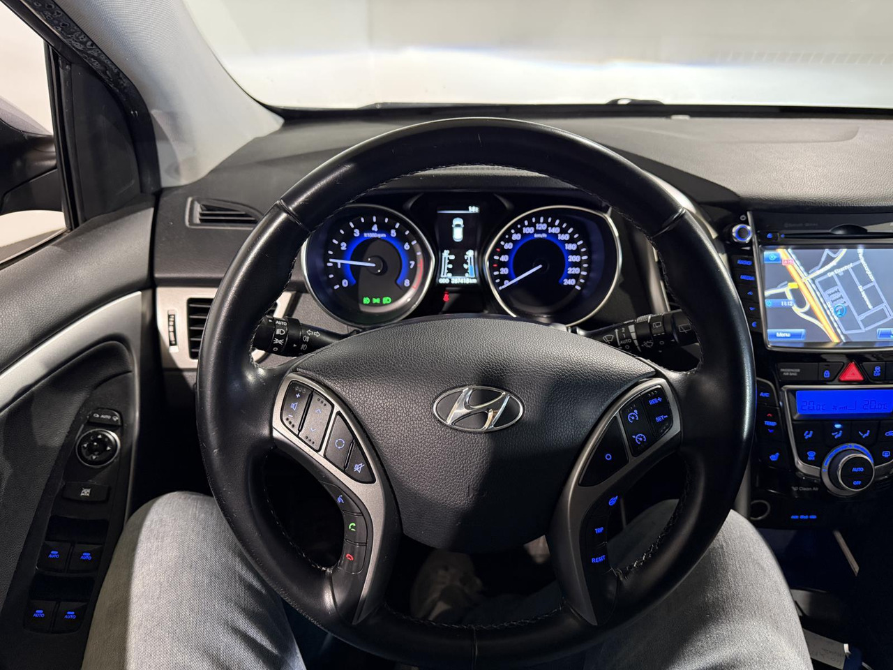 Hyundai | i30 | 1.6 GDI i-Catcher | 2012 | 287.418 km | 40XFT1 | Logisch - Hatchback: hình 3 Hyundai | i30 | 1.6 GDI i-Catcher | 2012 | 287.418 km | 40XFT1 | Logisch - Hatchback: hình 3