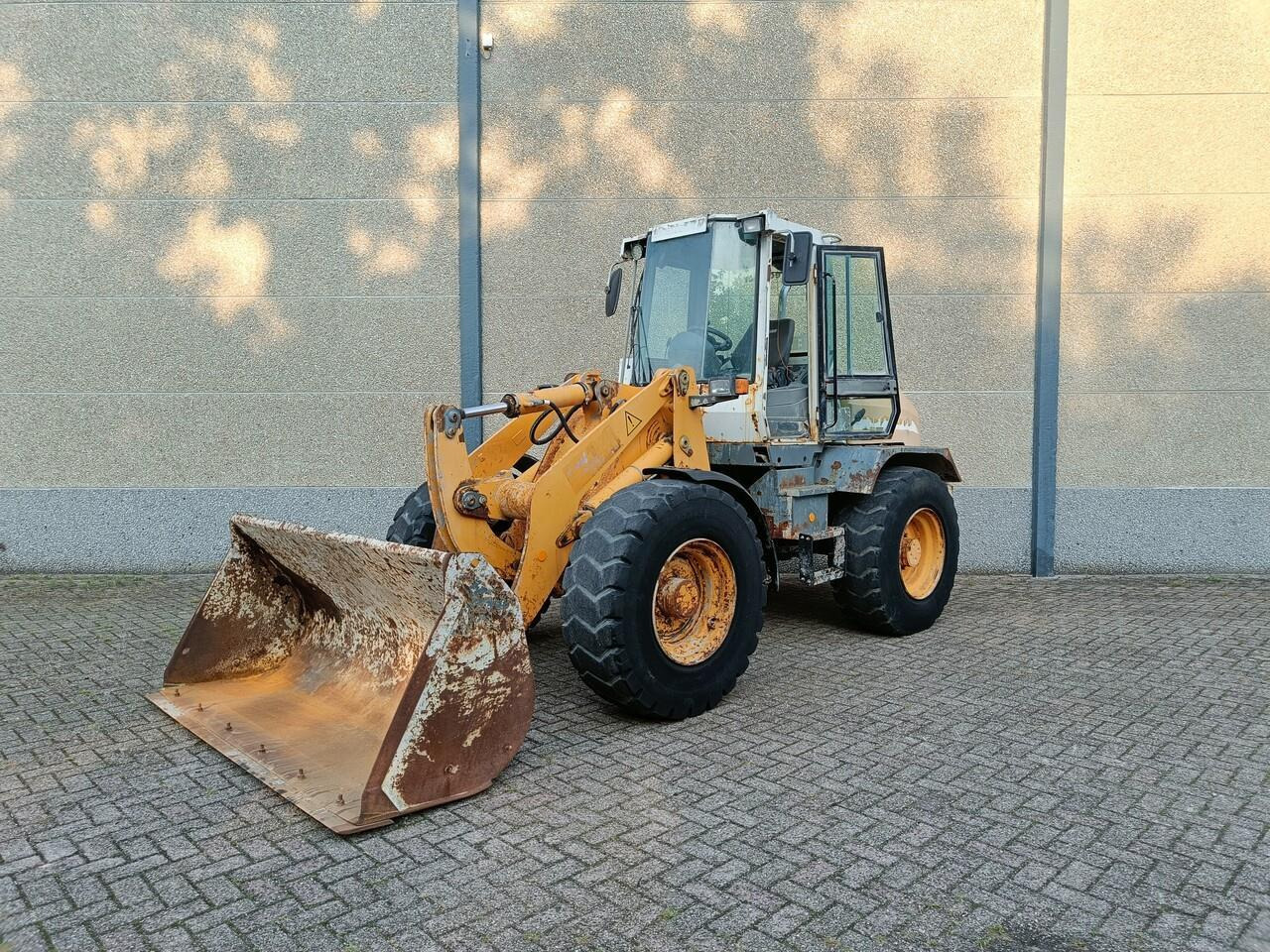 Liebherr L514 Shovel - Máy xúc lật bánh lốp: hình 1 Liebherr L514 Shovel - Máy xúc lật bánh lốp: hình 1