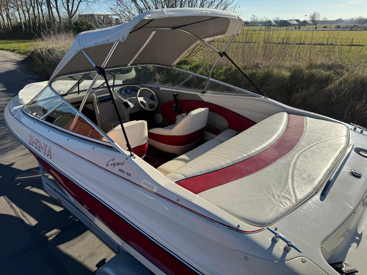 Bayliner Capri 1851 SS 4,3L V6+ Kalf Trailer - Máy móc khác: hình 5 Bayliner Capri 1851 SS 4,3L V6+ Kalf Trailer - Máy móc khác: hình 5