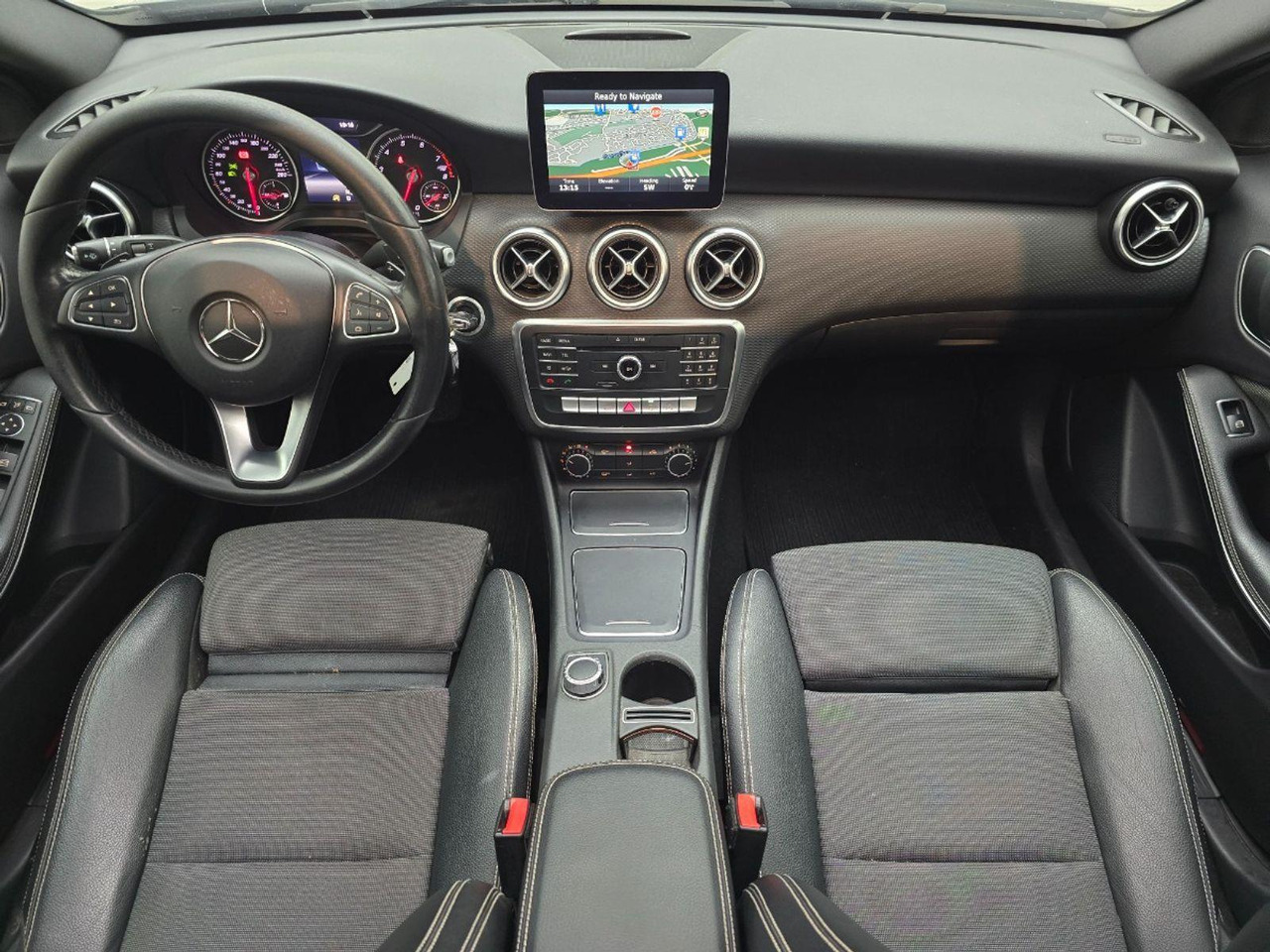Mercedes-Benz A-klasse 180 Lease Edition Plus | 2017 | 233.018 km | Automaat | NH266H | NAP: Logisch - Hatchback: hình 5 Mercedes-Benz A-klasse 180 Lease Edition Plus | 2017 | 233.018 km | Automaat | NH266H | NAP: Logisch - Hatchback: hình 5