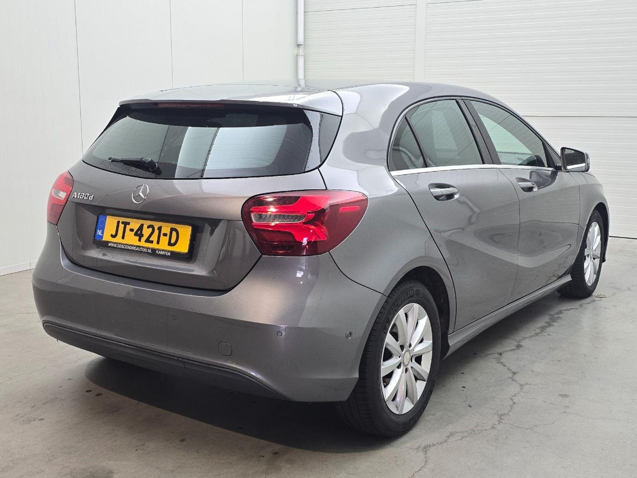 Mercedes-Benz A-klasse 180 d Lease Edition | 2016 | 231.875 km | Automaat | JT421D | NAP: Logisch - Hatchback: hình 4 Mercedes-Benz A-klasse 180 d Lease Edition | 2016 | 231.875 km | Automaat | JT421D | NAP: Logisch - Hatchback: hình 4