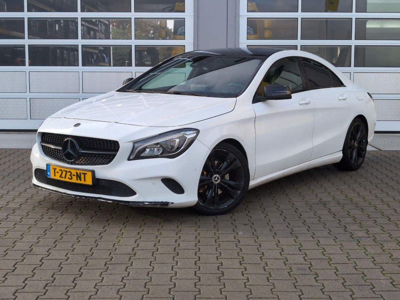 Mercedes-Benz CLA-klasse 180 Prestige | 2018 | 143.327 km | Automaat | T273NT | NAP: Geen oordeel - Sedan: hình 1 Mercedes-Benz CLA-klasse 180 Prestige | 2018 | 143.327 km | Automaat | T273NT | NAP: Geen oordeel - Sedan: hình 1