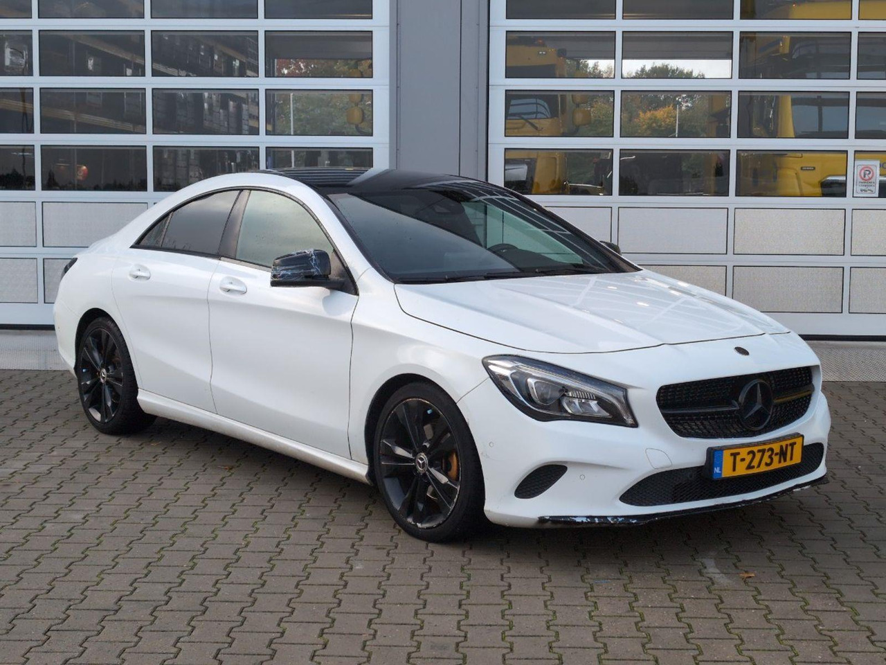 Mercedes-Benz CLA-klasse 180 Prestige | 2018 | 143.327 km | Automaat | T273NT | NAP: Geen oordeel - Sedan: hình 2 Mercedes-Benz CLA-klasse 180 Prestige | 2018 | 143.327 km | Automaat | T273NT | NAP: Geen oordeel - Sedan: hình 2