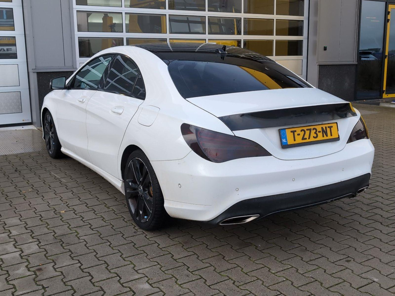 Mercedes-Benz CLA-klasse 180 Prestige | 2018 | 143.327 km | Automaat | T273NT | NAP: Geen oordeel - Sedan: hình 3 Mercedes-Benz CLA-klasse 180 Prestige | 2018 | 143.327 km | Automaat | T273NT | NAP: Geen oordeel - Sedan: hình 3