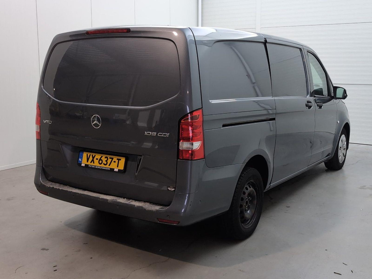 Mercedes-Benz Vito 109 CDI Lang | 2016 | 196.064 km | VX637T | NAP: Logisch - Xe van chở hàng: hình 4 Mercedes-Benz Vito 109 CDI Lang | 2016 | 196.064 km | VX637T | NAP: Logisch - Xe van chở hàng: hình 4