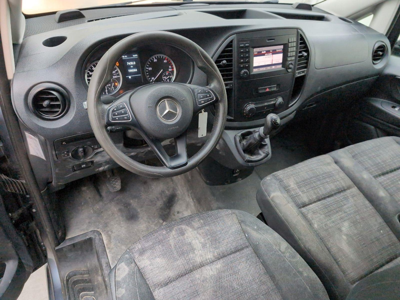 Mercedes-Benz Vito 109 CDI Lang | 2016 | 196.064 km | VX637T | NAP: Logisch - Xe van chở hàng: hình 5 Mercedes-Benz Vito 109 CDI Lang | 2016 | 196.064 km | VX637T | NAP: Logisch - Xe van chở hàng: hình 5