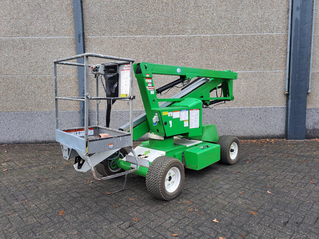 Niftylift HR12 Telescoophoogwerker DE Bi-Energy/Hybride 2WD 12m 2017 - Nền bục trên không: hình 1 Niftylift HR12 Telescoophoogwerker DE Bi-Energy/Hybride 2WD 12m 2017 - Nền bục trên không: hình 1