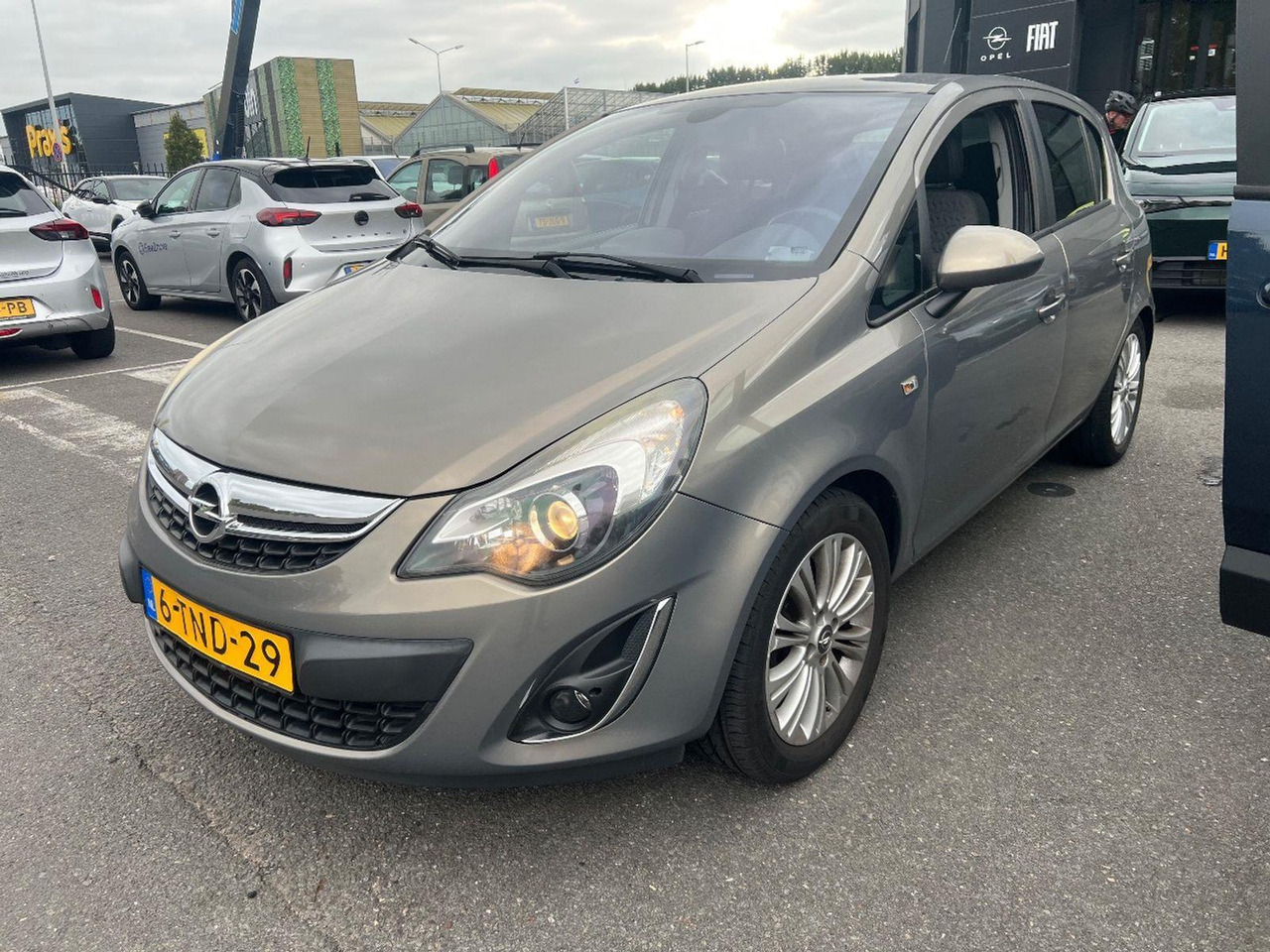 Opel Corsa 1.2 - 16V Cosmo | 2014 | 73.562 km | Automaat | 6TND29 | NAP: Logisch - Hatchback: hình 1 Opel Corsa 1.2 - 16V Cosmo | 2014 | 73.562 km | Automaat | 6TND29 | NAP: Logisch - Hatchback: hình 1