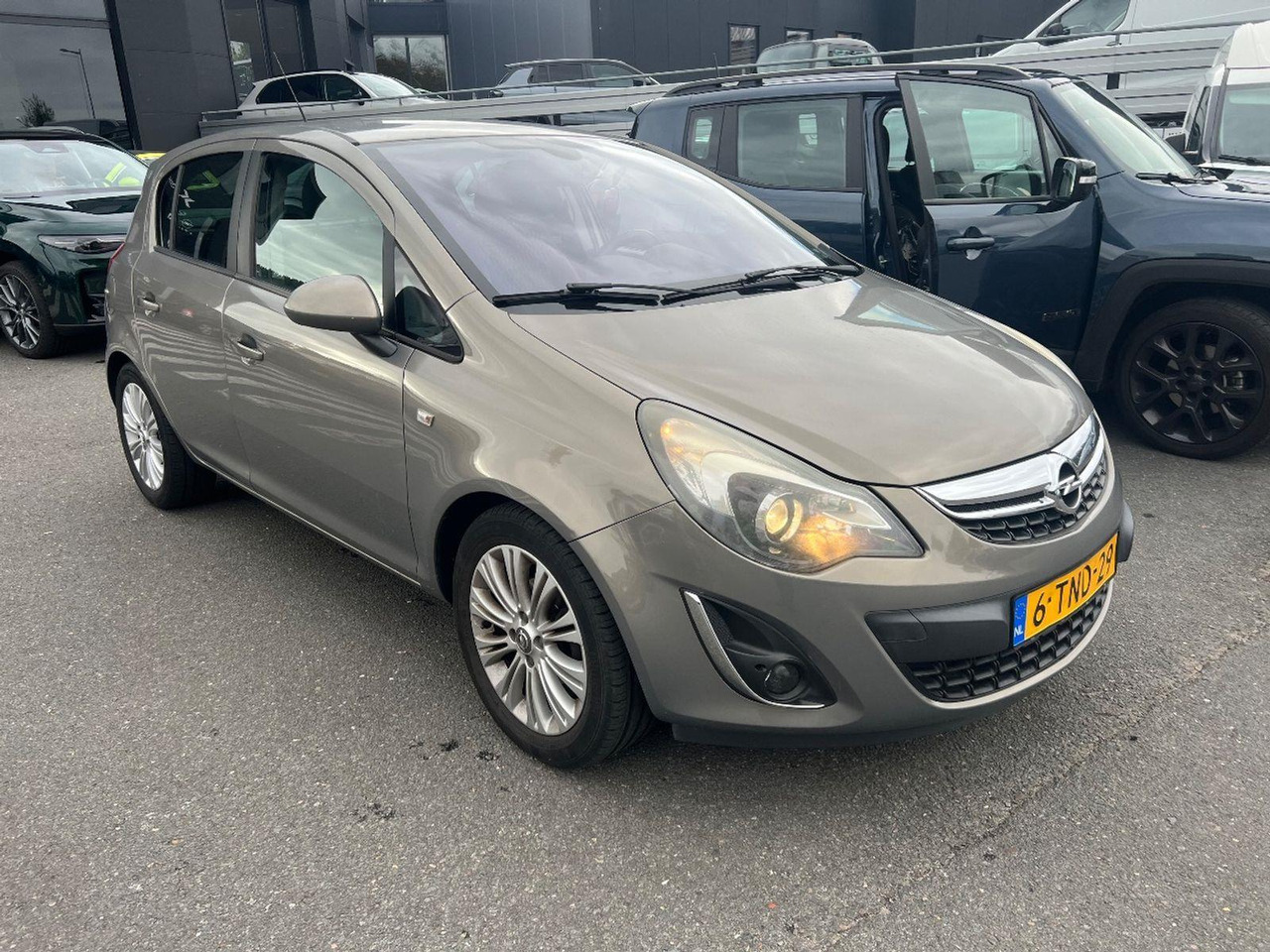 Opel Corsa 1.2 - 16V Cosmo | 2014 | 73.562 km | Automaat | 6TND29 | NAP: Logisch - Hatchback: hình 2 Opel Corsa 1.2 - 16V Cosmo | 2014 | 73.562 km | Automaat | 6TND29 | NAP: Logisch - Hatchback: hình 2