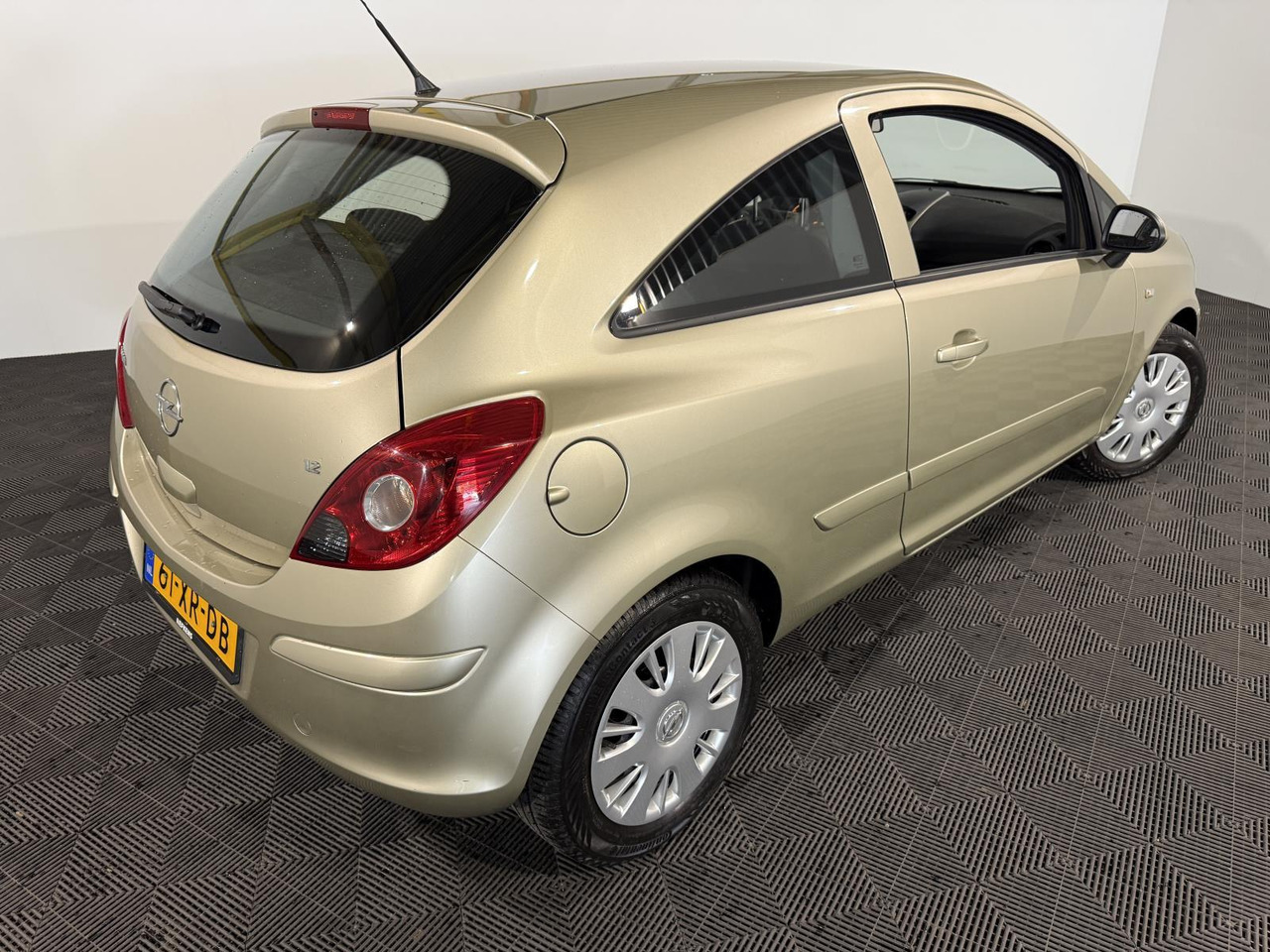 Opel Corsa 1.2-16V Enjoy | 2007 | 130.991 km |61-XR-DB - Hatchback: hình 2 Opel Corsa 1.2-16V Enjoy | 2007 | 130.991 km |61-XR-DB - Hatchback: hình 2