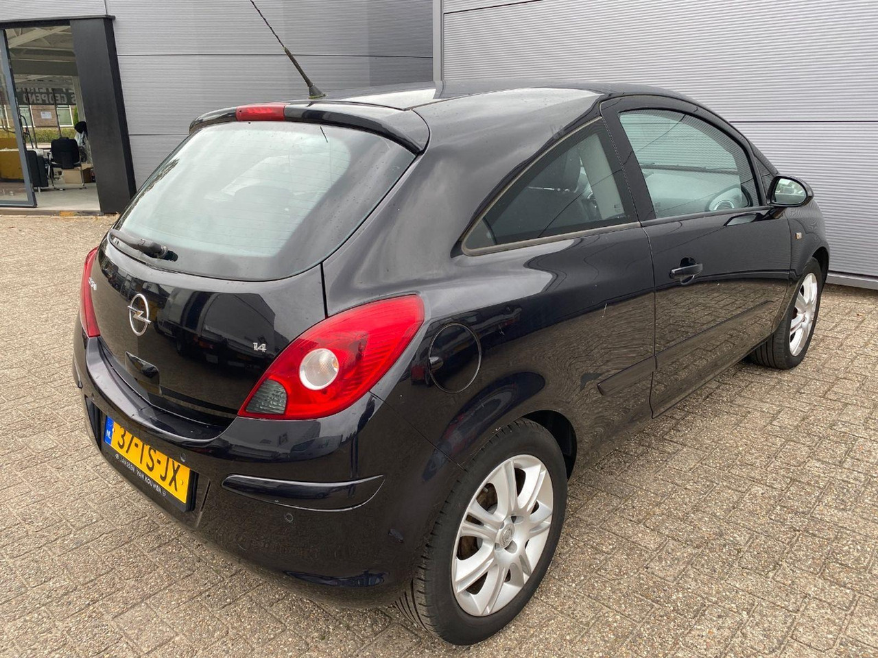 Opel Corsa 1.4 - 16V Cosmo | 2007 | 182.361 km | Automaat | 37TSJX | NAP: Logisch - Hatchback: hình 4 Opel Corsa 1.4 - 16V Cosmo | 2007 | 182.361 km | Automaat | 37TSJX | NAP: Logisch - Hatchback: hình 4