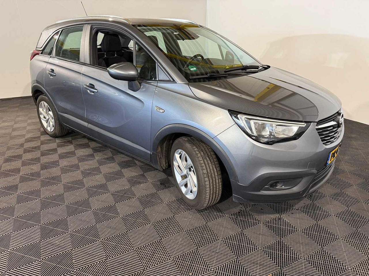Opel Crossland X 1.2 Innovation | 2017 | 152.826 km | PK-020-X - SUV: hình 3 Opel Crossland X 1.2 Innovation | 2017 | 152.826 km | PK-020-X - SUV: hình 3
