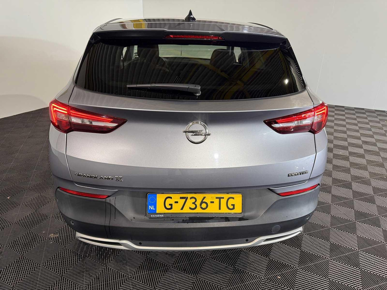 Opel Grandland X 1.2 Turbo Business Executive | 2019 | 200.645 km | G-736-TG - Xe hơi: hình 4 Opel Grandland X 1.2 Turbo Business Executive | 2019 | 200.645 km | G-736-TG - Xe hơi: hình 4