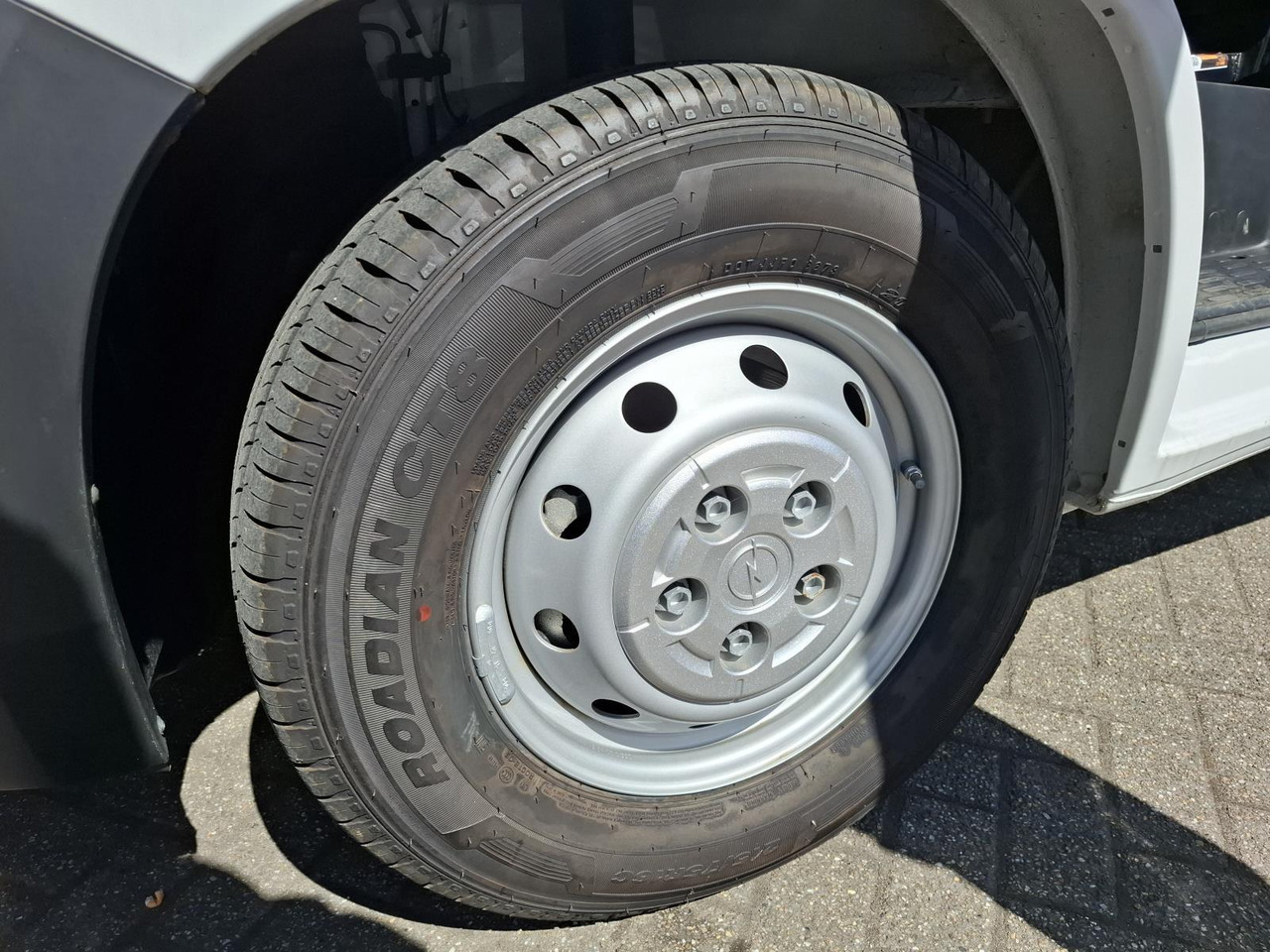 Opel Movano-E L2H2 | 2023 | 82 km | VVF-75-P - Xe van chở hàng, Xe van điện: hình 3 Opel Movano-E L2H2 | 2023 | 82 km | VVF-75-P - Xe van chở hàng, Xe van điện: hình 3