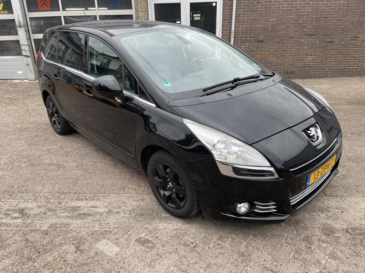 Peugeot 5008 1.6 VTi Blue Lease 7p. 2013 223.407 km 13-ZPV-7 - Xe hơi: hình 5 Peugeot 5008 1.6 VTi Blue Lease 7p. 2013 223.407 km 13-ZPV-7 - Xe hơi: hình 5