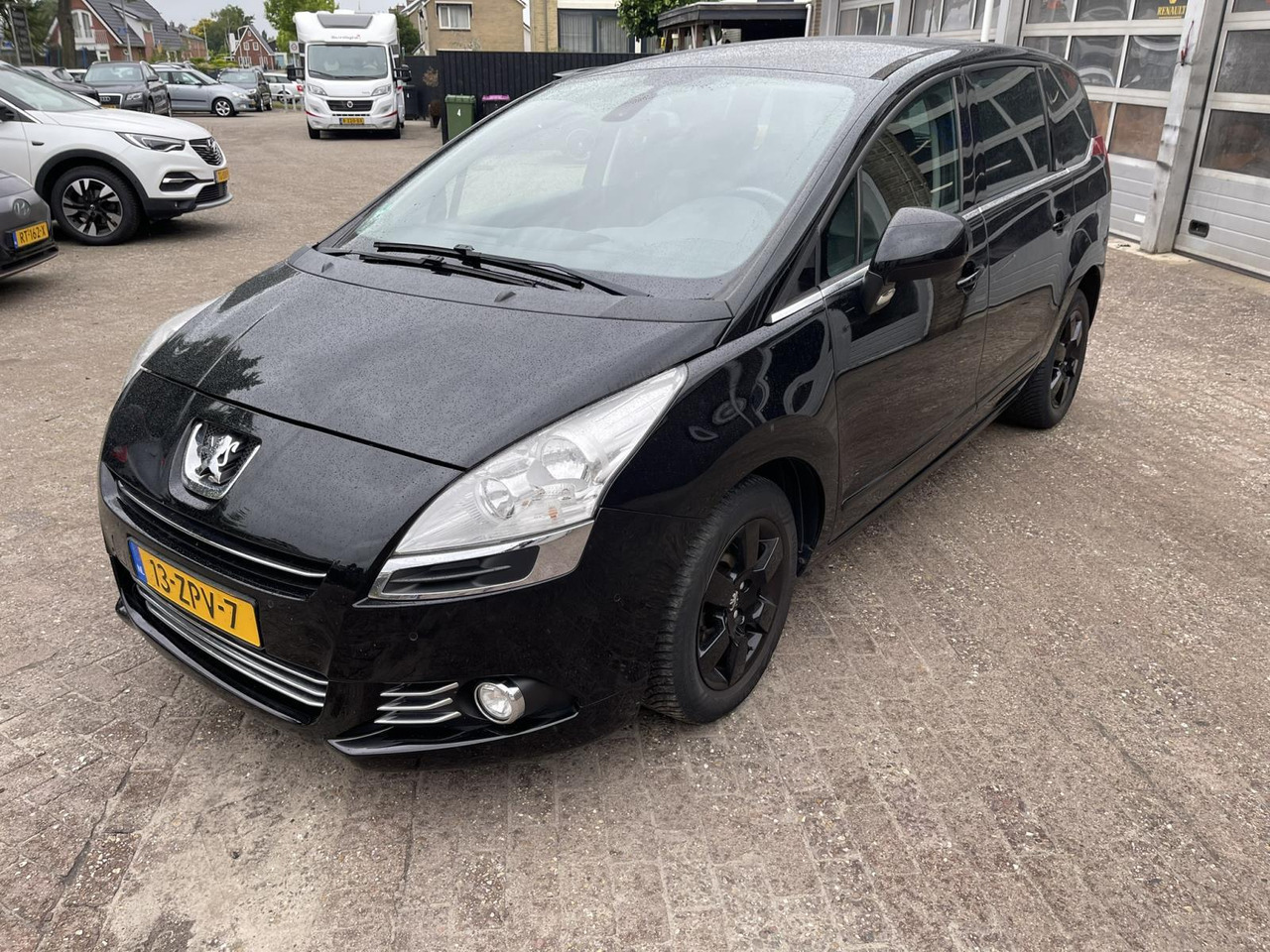 Peugeot 5008 1.6 VTi Blue Lease 7p. 2013 223.407 km 13-ZPV-7 - Xe hơi: hình 1 Peugeot 5008 1.6 VTi Blue Lease 7p. 2013 223.407 km 13-ZPV-7 - Xe hơi: hình 1