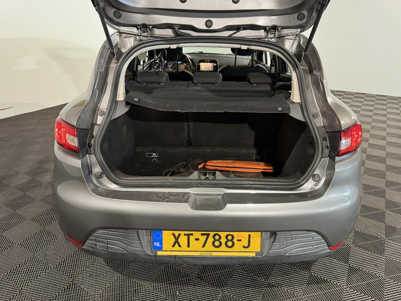 Renault | Clio | 0.9 TCe Dynamique | 2016 | 192.462 km | XT788J | Geen oordeel - Hatchback: hình 5 Renault | Clio | 0.9 TCe Dynamique | 2016 | 192.462 km | XT788J | Geen oordeel - Hatchback: hình 5