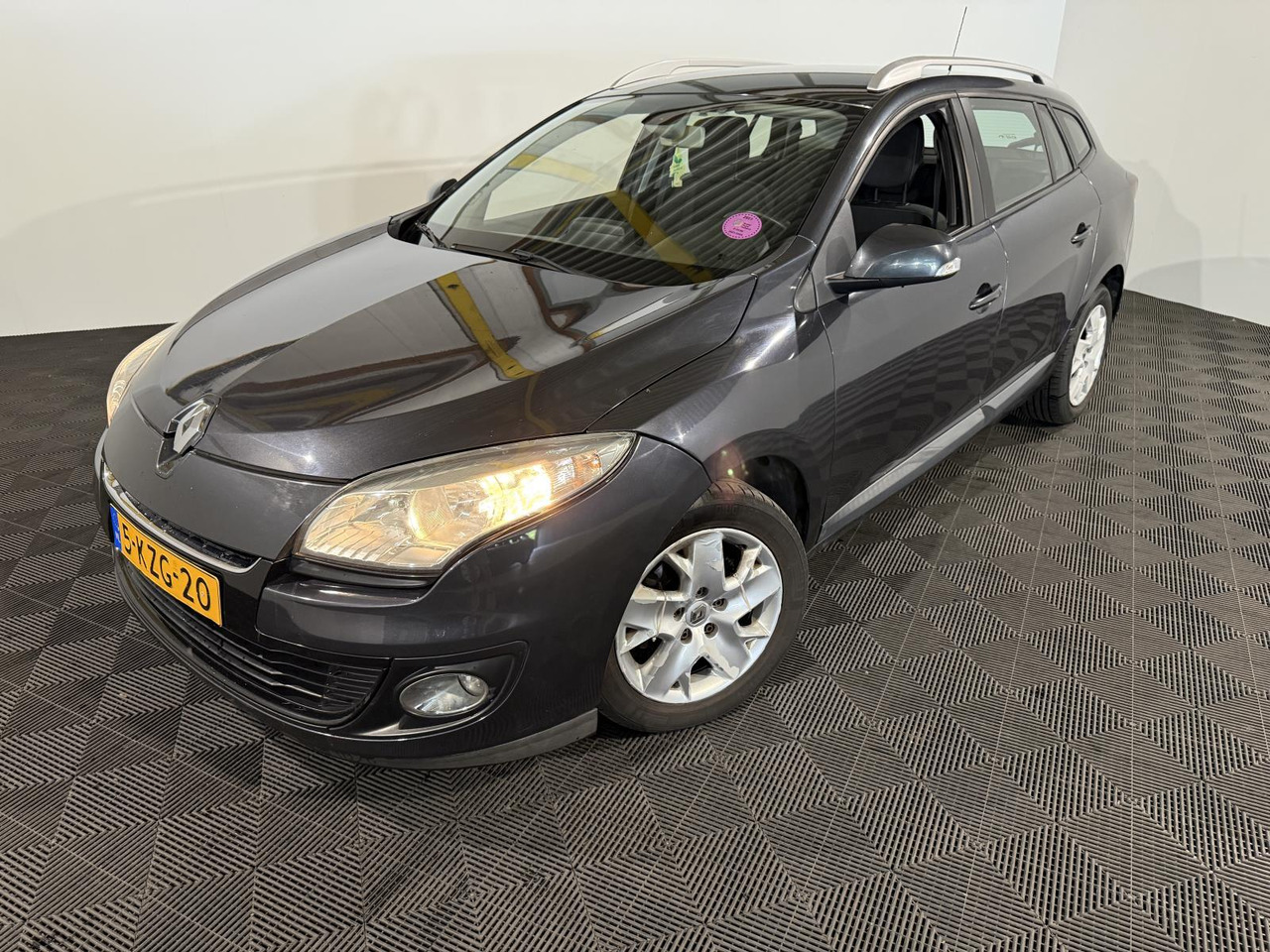Renault Mégane Estate 1.5 dCi Expression | 2013 | 342.197 km | 5-KZG-20 - Xe hơi: hình 1 Renault Mégane Estate 1.5 dCi Expression | 2013 | 342.197 km | 5-KZG-20 - Xe hơi: hình 1