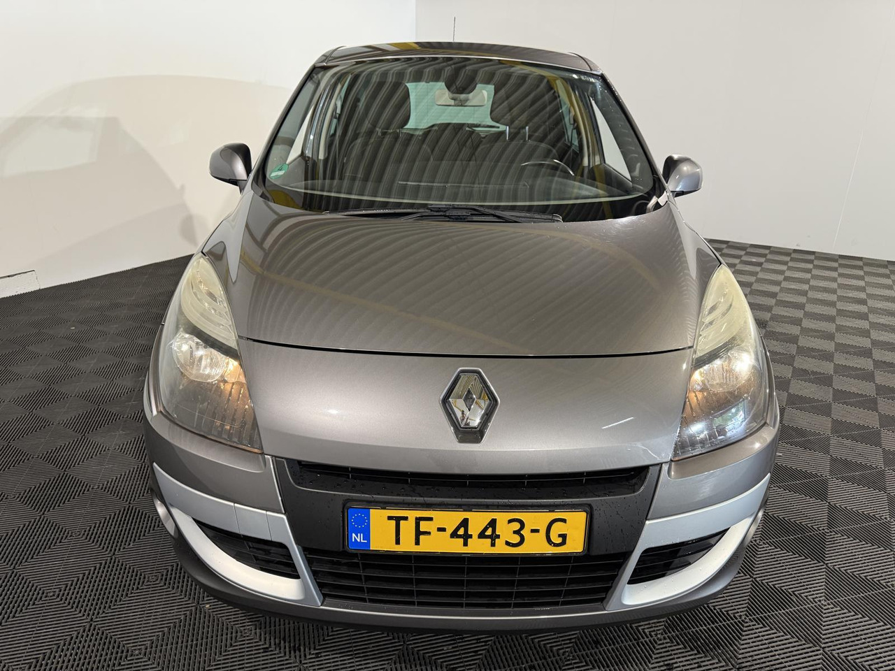 Renault Scénic 1.4 TCe Dynamic | 2010 |243.512 km | TF-443-G - Xe hơi: hình 4 Renault Scénic 1.4 TCe Dynamic | 2010 |243.512 km | TF-443-G - Xe hơi: hình 4