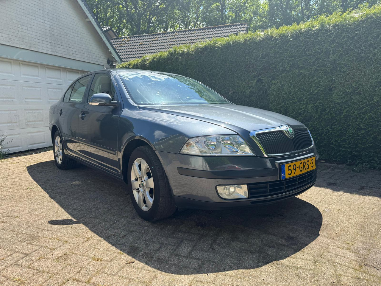 Skoda Octavia 1.6 Ambiente Attractive Business LPG G3 59-GRS-3 209.687 km - Xe hơi: hình 2 Skoda Octavia 1.6 Ambiente Attractive Business LPG G3 59-GRS-3 209.687 km - Xe hơi: hình 2
