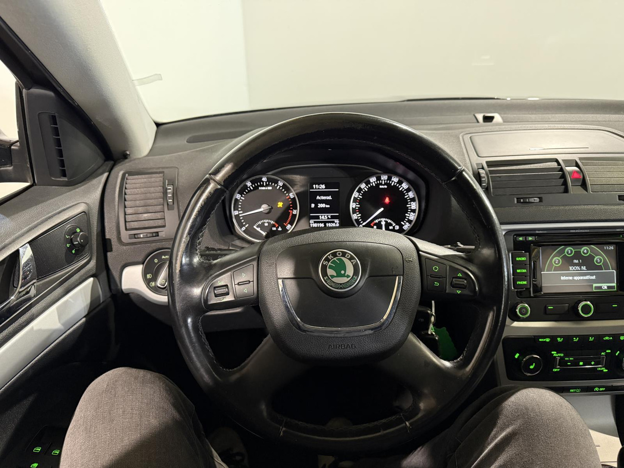 Skoda | Octavia Combi | 1.4 TSI Greentech Ambition Business Line | 2012 | 198.196 km | 01TGL8 | Logisch - Xe hơi: hình 4 Skoda | Octavia Combi | 1.4 TSI Greentech Ambition Business Line | 2012 | 198.196 km | 01TGL8 | Logisch - Xe hơi: hình 4