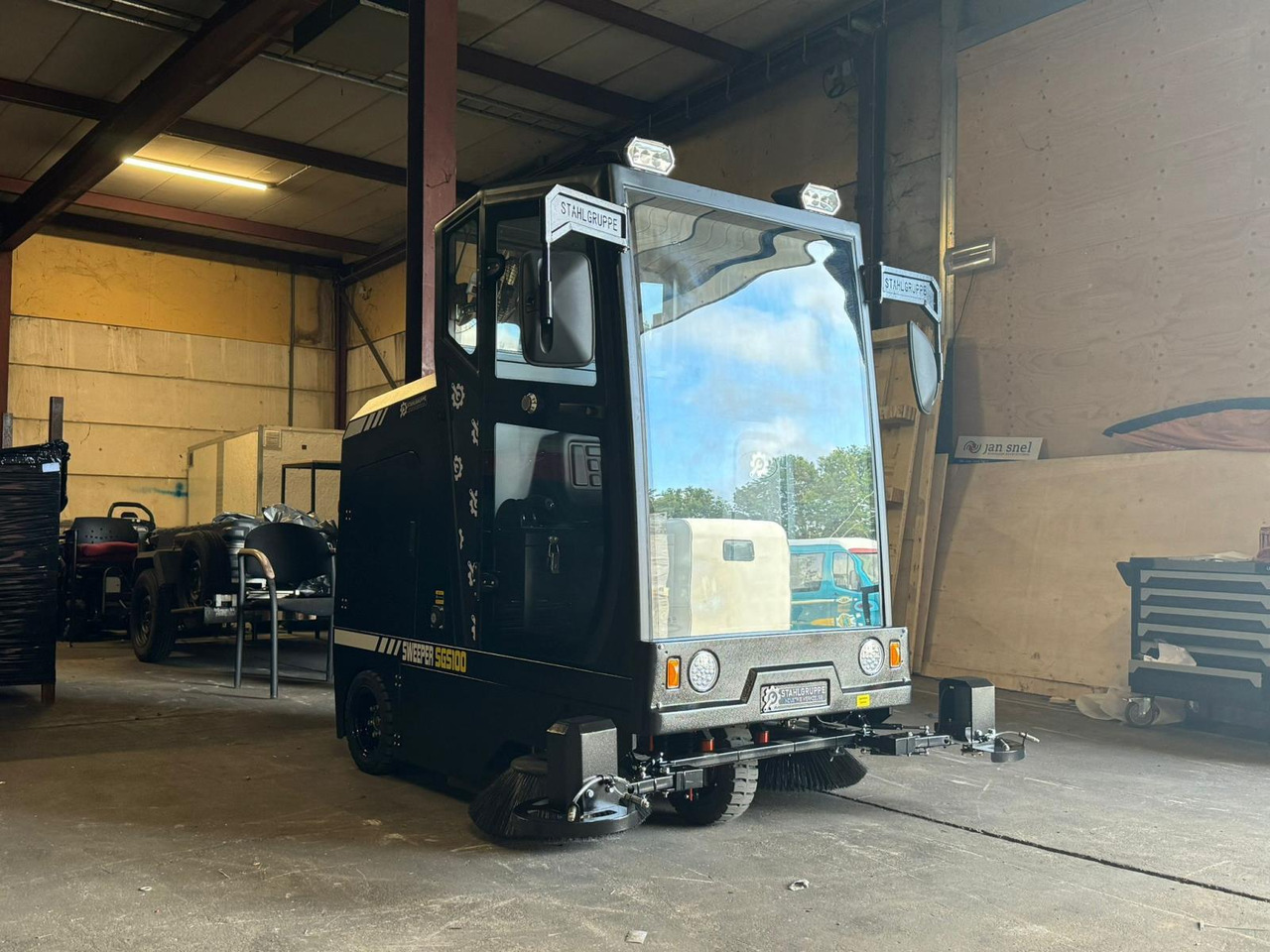 Veegmachine Stahlgruppe SGS100 - Trang thiết bị xưởng: hình 1 Veegmachine Stahlgruppe SGS100 - Trang thiết bị xưởng: hình 1