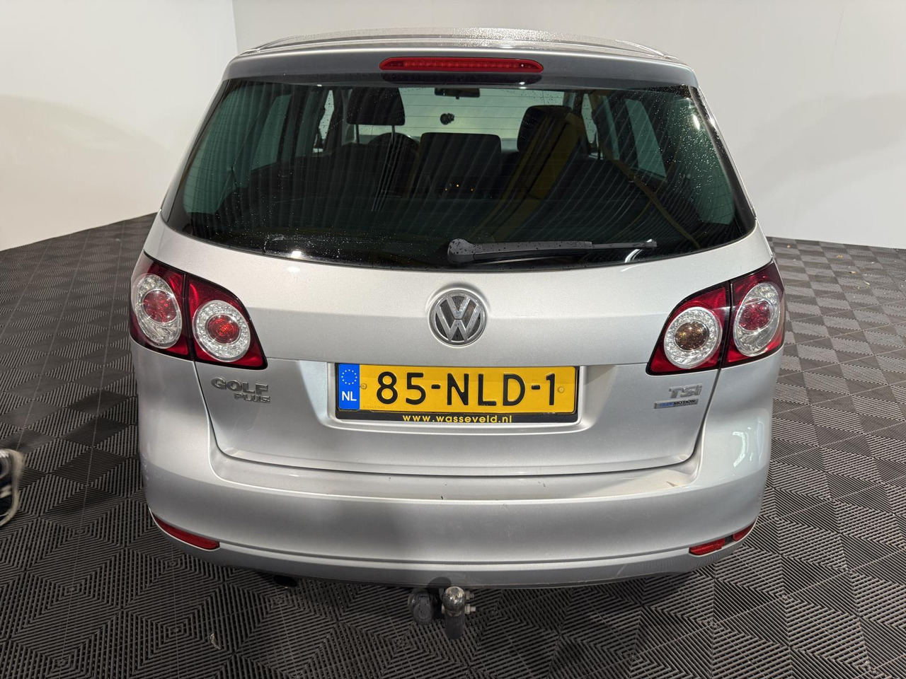 Volkswagen Golf Plus 1.2 TSI Tour II BlueMotion | 2010 | 184.829 km | 85-NLD-1 - Xe hơi: hình 3 Volkswagen Golf Plus 1.2 TSI Tour II BlueMotion | 2010 | 184.829 km | 85-NLD-1 - Xe hơi: hình 3