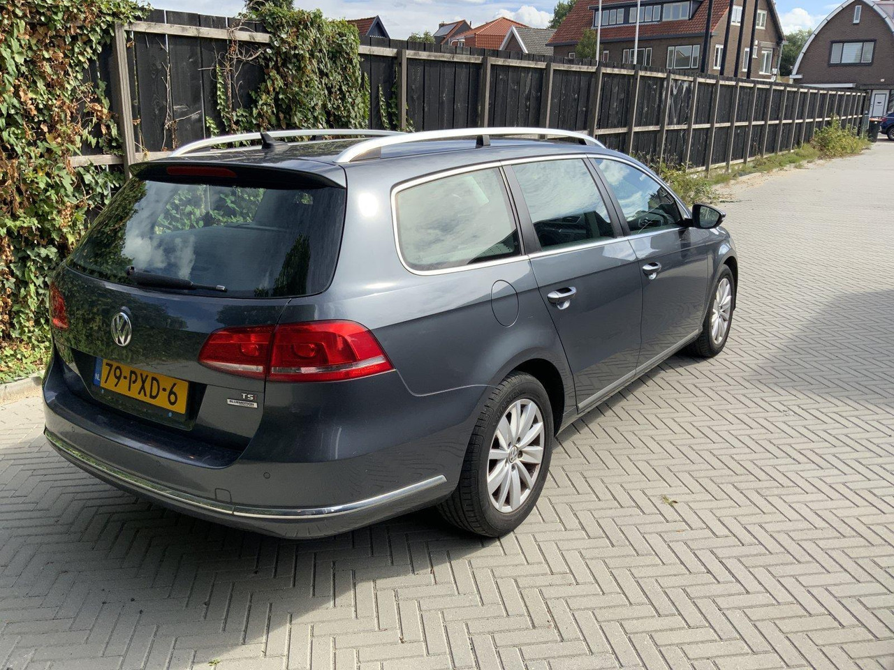 Volkswagen | Passat Variant | 1.4 TSI Comfortline BlueMotion | 2011 | 245.326 km | 79PXD6 | Logisch - Xe hơi: hình 4 Volkswagen | Passat Variant | 1.4 TSI Comfortline BlueMotion | 2011 | 245.326 km | 79PXD6 | Logisch - Xe hơi: hình 4