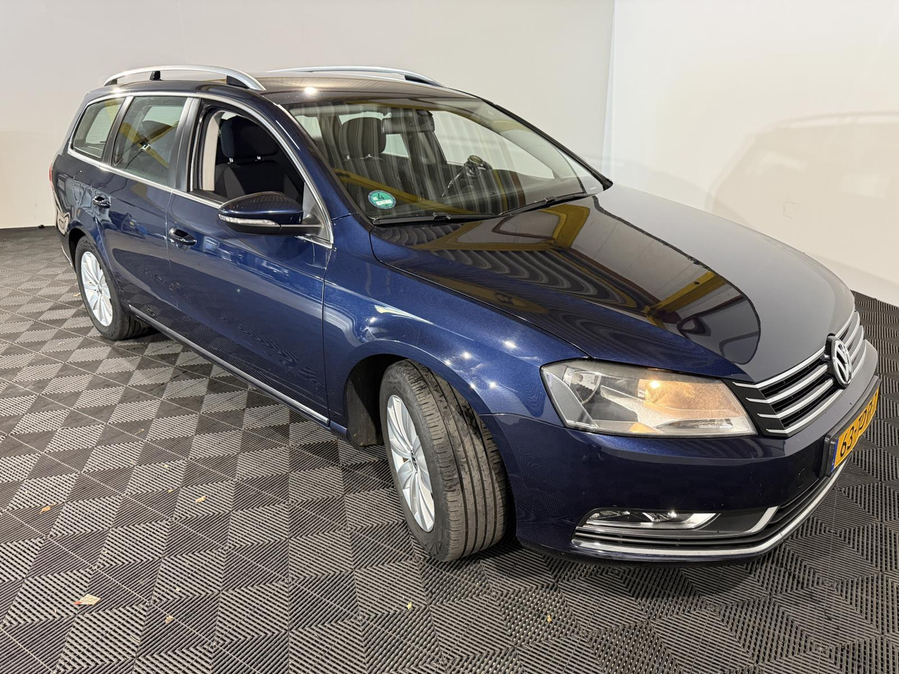 Volkswagen | Passat Variant | 1.4 TSI Comfortline BlueMotion | 2012 | 223.524 km | 63TDP7 | Logisch - Xe hơi: hình 5 Volkswagen | Passat Variant | 1.4 TSI Comfortline BlueMotion | 2012 | 223.524 km | 63TDP7 | Logisch - Xe hơi: hình 5