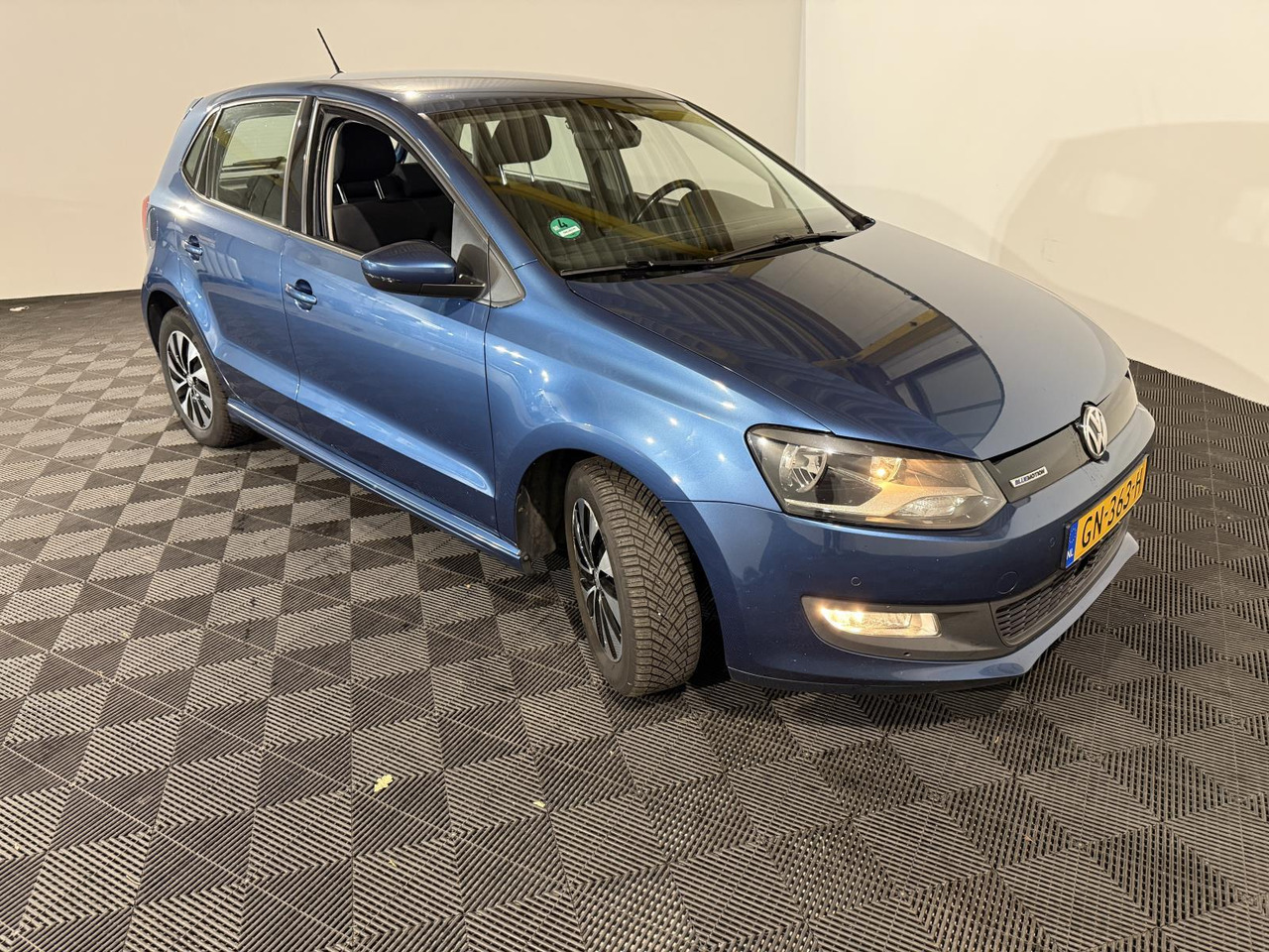 Volkswagen | Polo | 1.0 BlueMotion Edition | 2015 | 255.096 km | GN363H | Logisch - Hatchback: hình 2 Volkswagen | Polo | 1.0 BlueMotion Edition | 2015 | 255.096 km | GN363H | Logisch - Hatchback: hình 2