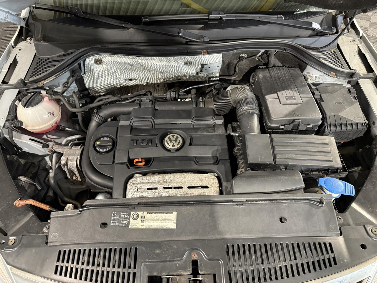 Volkswagen | Tiguan | 1.4 TSI Sport&Style | 2010 | 247.657 km | 41KRT5 | Logisch - SUV: hình 5 Volkswagen | Tiguan | 1.4 TSI Sport&Style | 2010 | 247.657 km | 41KRT5 | Logisch - SUV: hình 5