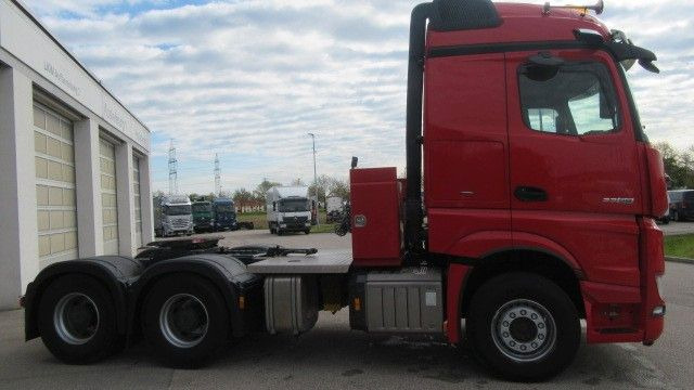 Mercedes-Benz Actros 3358LS 6x4 120 t. LZGG. Retarder - Xe đầu kéo: hình 4 Mercedes-Benz Actros 3358LS 6x4 120 t. LZGG. Retarder - Xe đầu kéo: hình 4
