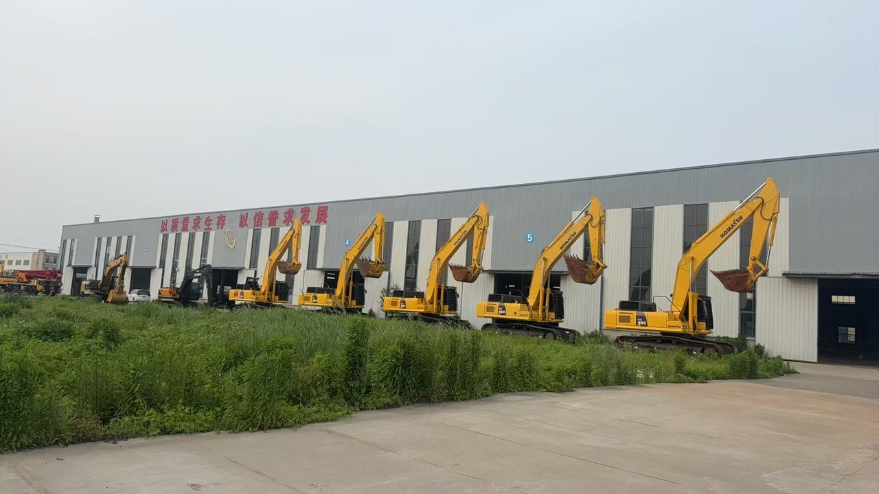 KOMATSU PC400 - Máy xúc bánh xích: hình 1 KOMATSU PC400 - Máy xúc bánh xích: hình 1