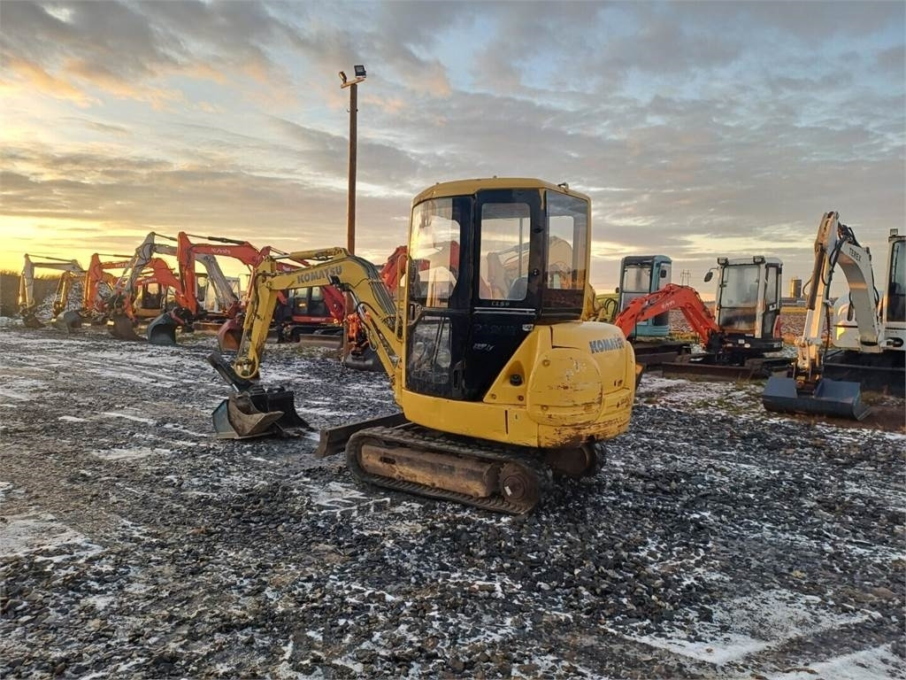 Komatsu PC20R-8 Kallistuvalla liittimellä - Máy xúc mini: hình 3 Komatsu PC20R-8 Kallistuvalla liittimellä - Máy xúc mini: hình 3