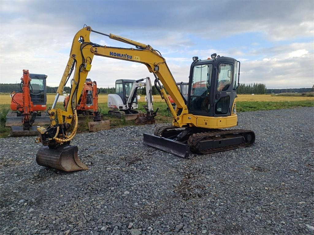 Komatsu pc50mr-2 Engcon pyörittäjällä - Máy xúc mini: hình 1 Komatsu pc50mr-2 Engcon pyörittäjällä - Máy xúc mini: hình 1