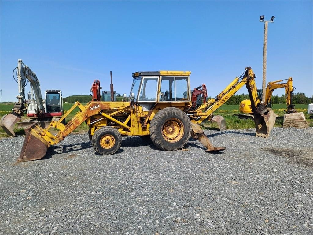 Massey Ferguson 50B traktorikaivuri - Máy xúc trước múc sau: hình 2 Massey Ferguson 50B traktorikaivuri - Máy xúc trước múc sau: hình 2