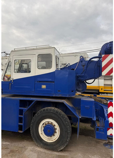 Tadano AR 300E - Cẩu gấp: hình 3 Tadano AR 300E - Cẩu gấp: hình 3