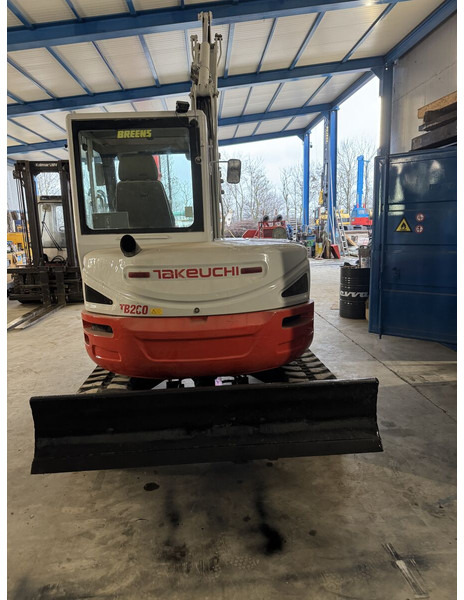 Takeuchi TB260 - Máy xúc mini: hình 2 Takeuchi TB260 - Máy xúc mini: hình 2