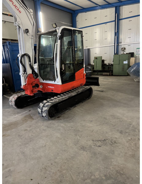 Takeuchi TB260 - Máy xúc mini: hình 5 Takeuchi TB260 - Máy xúc mini: hình 5