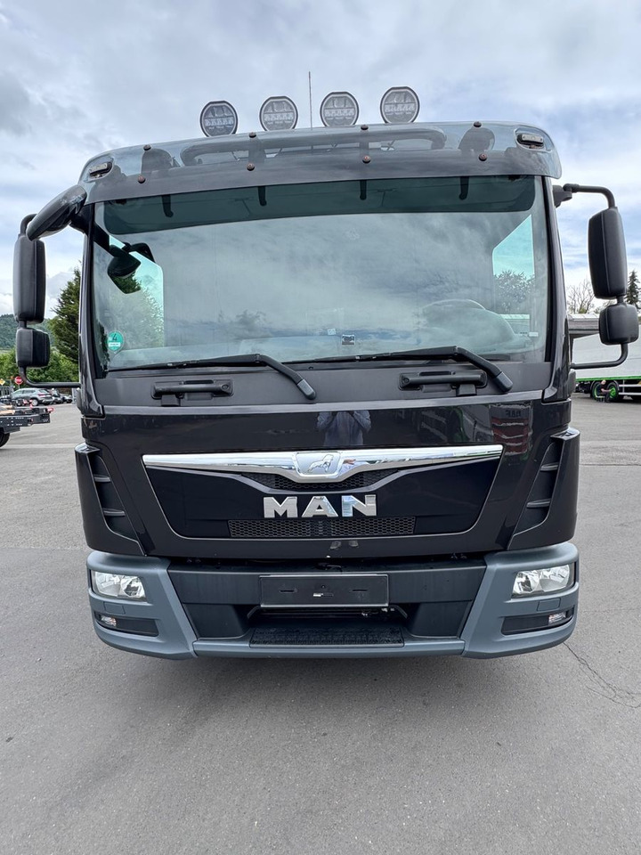 MAN TGL 12.220/LBW/Klima/Navi/2xAHK - Xe tải đồ uống: hình 4 MAN TGL 12.220/LBW/Klima/Navi/2xAHK - Xe tải đồ uống: hình 4