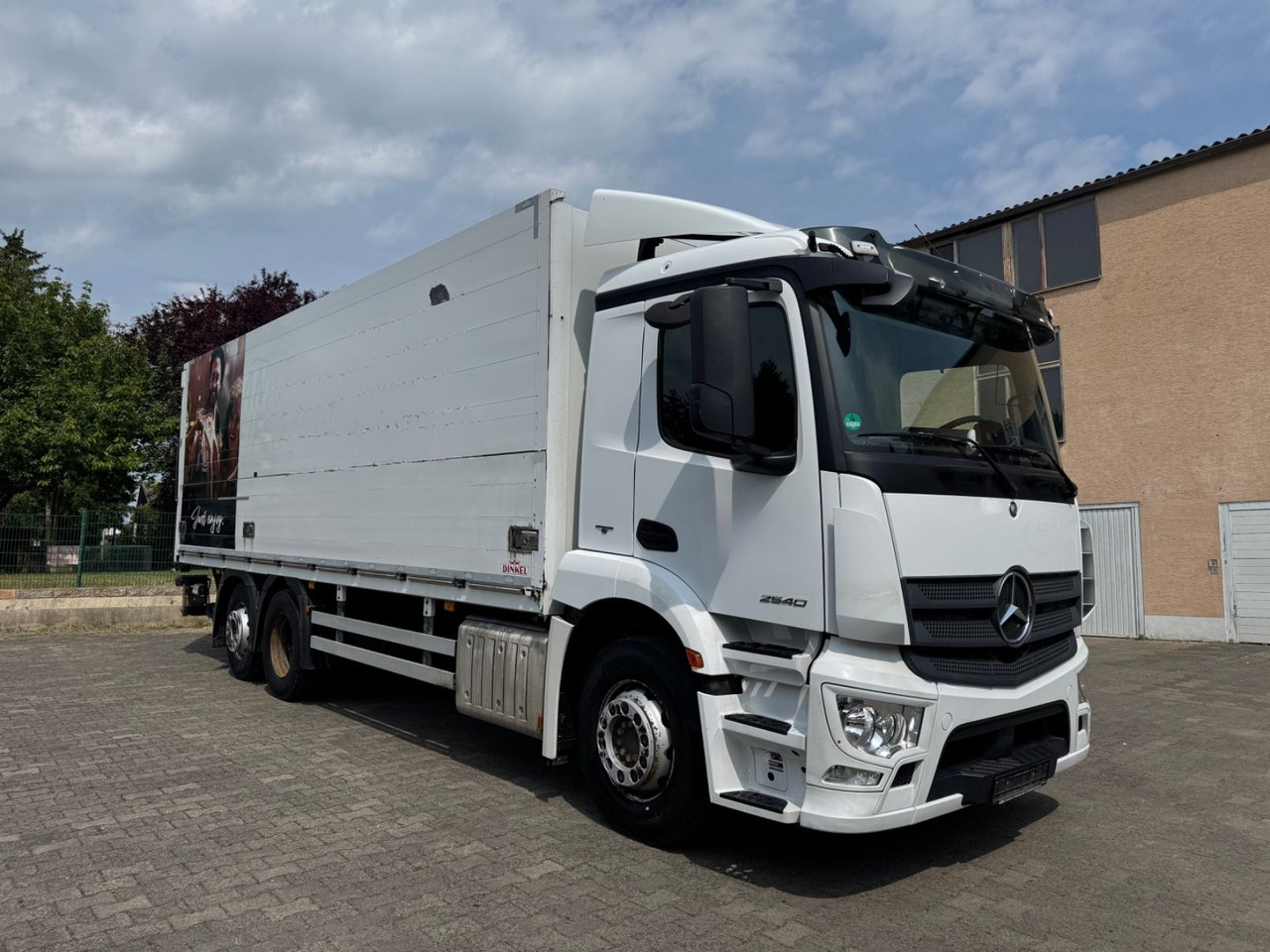Mercedes-Benz 2540/LBW/2xAHK/Lenk-Lift/Kamera/4inStock - Xe tải đồ uống: hình 3 Mercedes-Benz 2540/LBW/2xAHK/Lenk-Lift/Kamera/4inStock - Xe tải đồ uống: hình 3