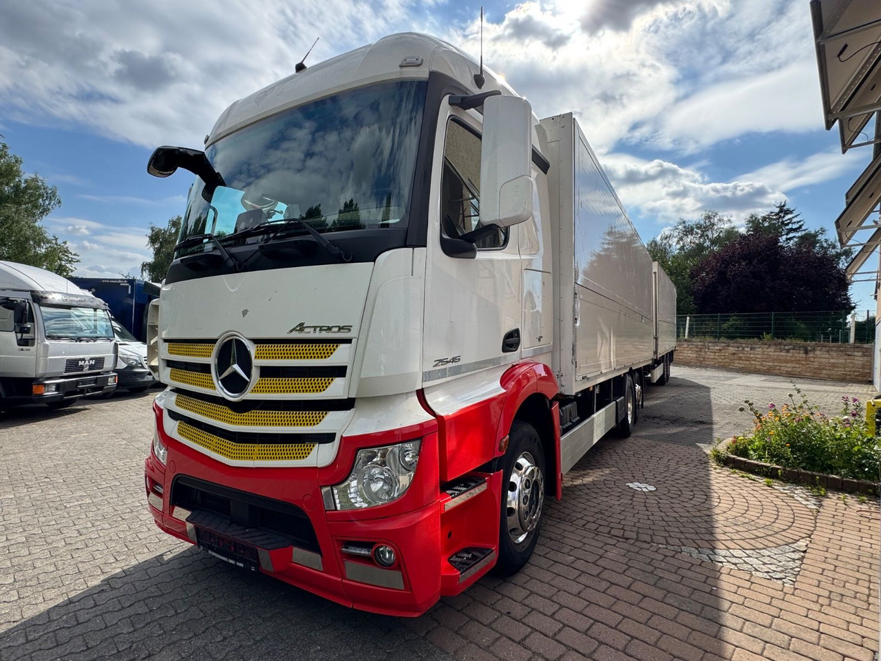Mercedes-Benz Actros 2545/2xLBW/Klima/Kamera/kpl.Zug - Xe tải đồ uống: hình 3 Mercedes-Benz Actros 2545/2xLBW/Klima/Kamera/kpl.Zug - Xe tải đồ uống: hình 3