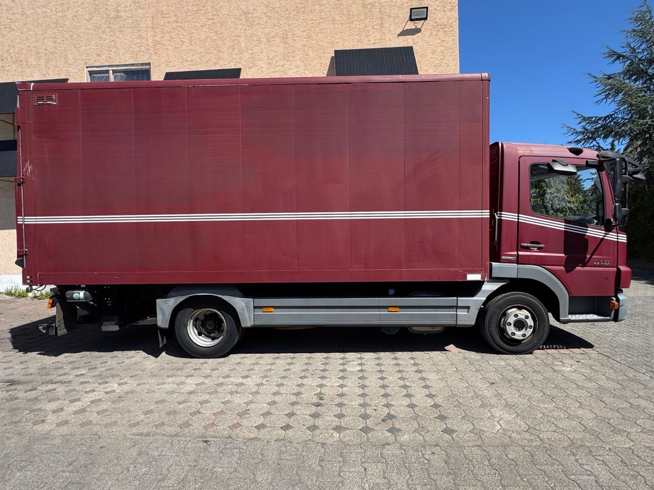Mercedes-Benz Atego 816/Klima/LBW/EUR5/aus1.Hand - Xe tải nhỏ thùng kín: hình 2 Mercedes-Benz Atego 816/Klima/LBW/EUR5/aus1.Hand - Xe tải nhỏ thùng kín: hình 2