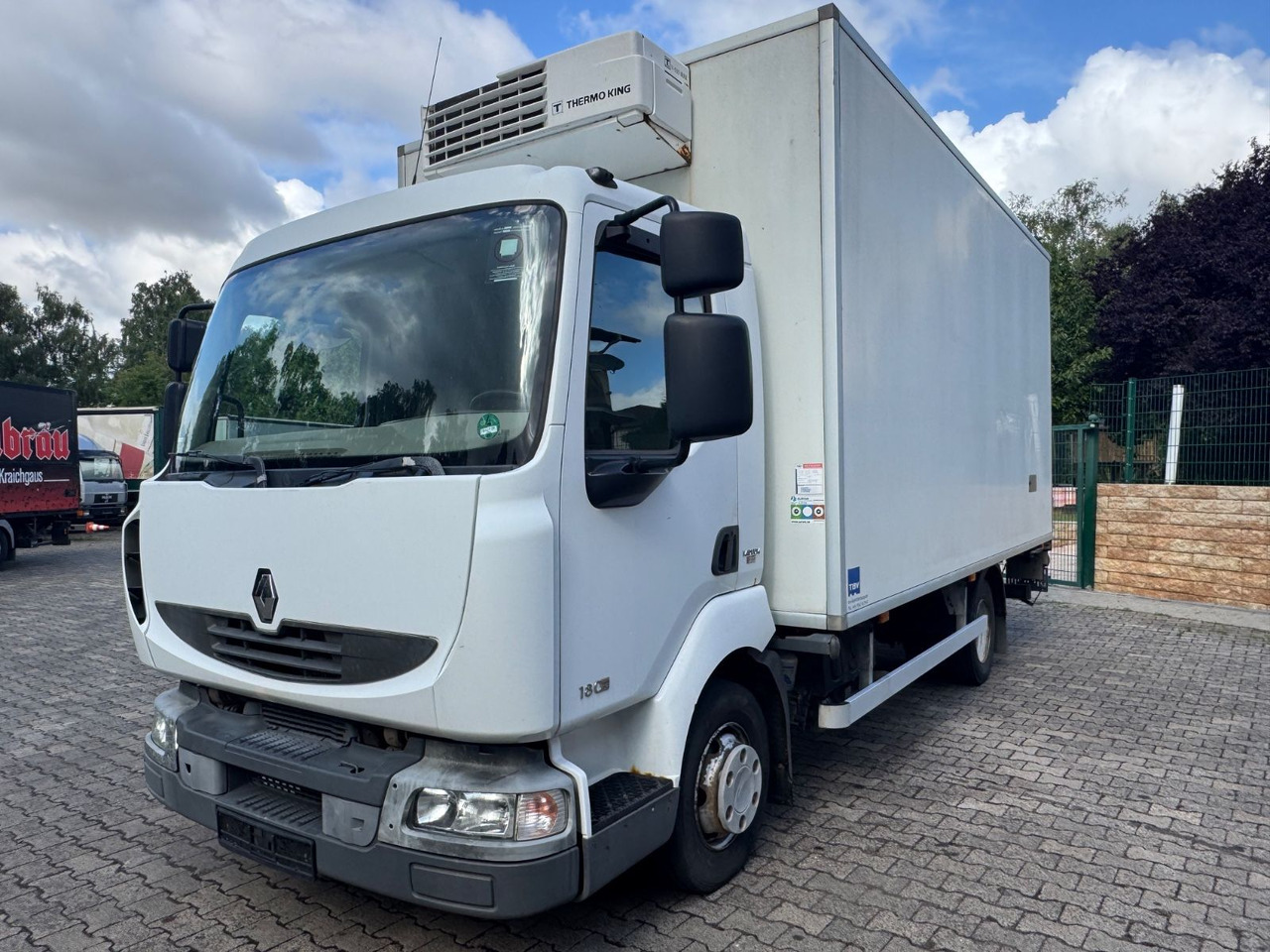 Renault MIDLUM 180/Thermo-King V-500/LBW - Xe van đông lạnh: hình 2 Renault MIDLUM 180/Thermo-King V-500/LBW - Xe van đông lạnh: hình 2